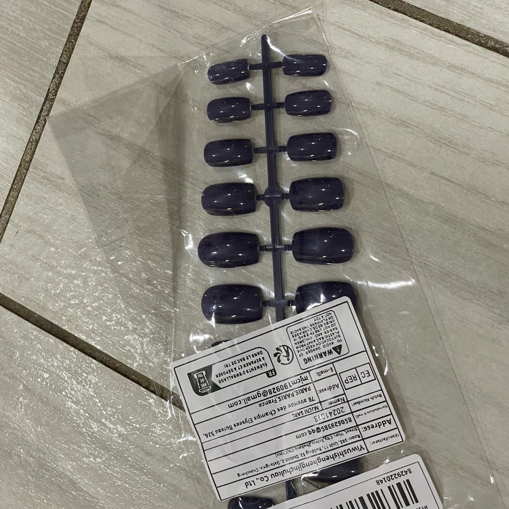 Grey press on’s  (24 ct)